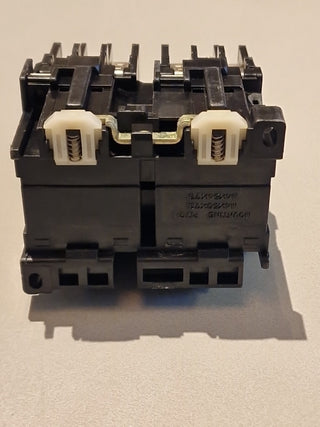 1x Mitsubishi S-KR11 Wendeschütz mechanisch verriegelt 220V-240V AC GEBRAUCHT4