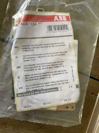 ABB 1SDA067134R1 – Montageplatte KIT DIN50022 XT1 + RC Sel 200 – NEU & OVP3
