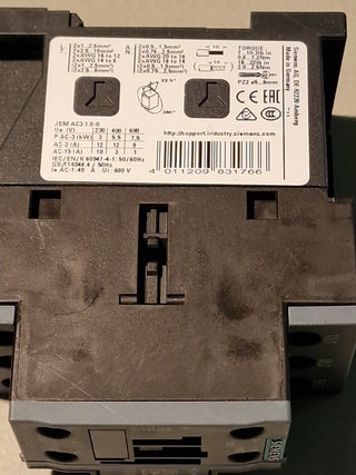 Siemens Sirius Schütz 3RT2024-1AP00 S0 230V AC 5,5kW 12A Schalter NEU2