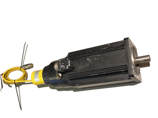 Indramat MAC090B-0PD-4-C/110-B-1/WA611XX Servomotor inkl. Stegmann AG 661 Geber6