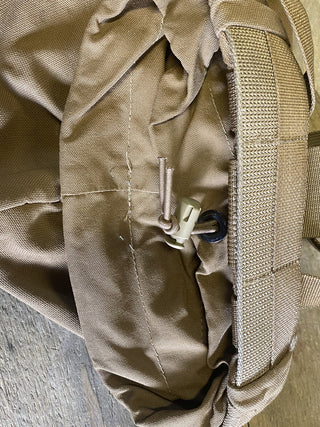 USMC COYOTE MAGAZINE DUMP POUCH, AUFROLLBAR - 8465-01-558-5130 - MOLLE - CIF14
