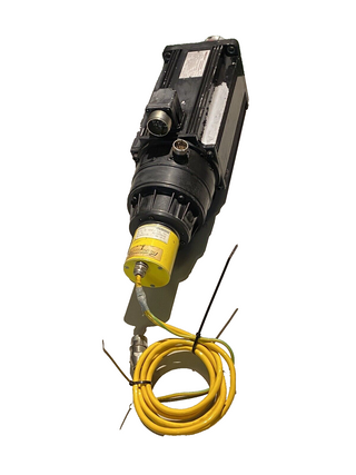INDRAMAT MKD090B-0-PD-4-C/110-B-1/WA611XX AC-Servomotor mit Stegmann AG 661 22 48
