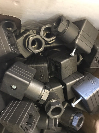 100x Ventilstecker KA132000B1 Gerätesteckdose Bauform A – neu mit OVP3