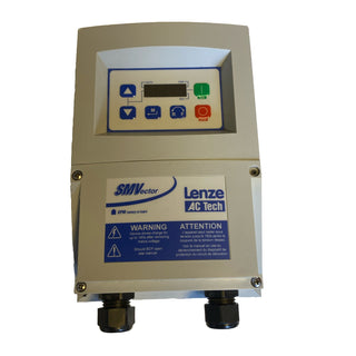 Lenze AC Tech SMVector Frequenzumrichter (VFD Drive Inverter). ESV371N02SFC0