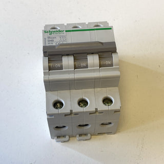 Schneider OSMC32N3D40 Leitungsschutzschalter 3P 40A D-Char 6kA Asfora NEU4