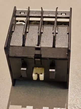 2x Siemens 3RH1911-1FA31 Hilfsschalterblock Hilfsschütz 3NO+1NC 4-polig Gebrauch3