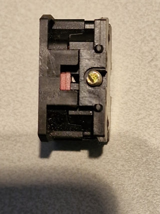 4x TELEMECANIQUE XEN-L2121 400V 10A NSNP3