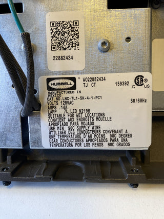 NEU Hubbell LNC-7LU-5K-4-1-PC1/PCU LED Wandleuchte Außenbereich 17W 5000K 1557lm9