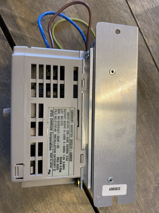 Omron Sysdrive Wechselrichter Typ 3G3JV-AB002, Eingang: 200-240V, 50/60Hz, 3.5A,7