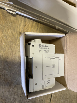 Finder Überspannungsableiter Typ 2 - 7P.23.9.000.0015 (NEU & OVP)2