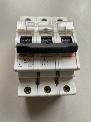 2x Legrand 01851 Leistungsschalter D20 400V 3-polig Motorschutzschalter geb1