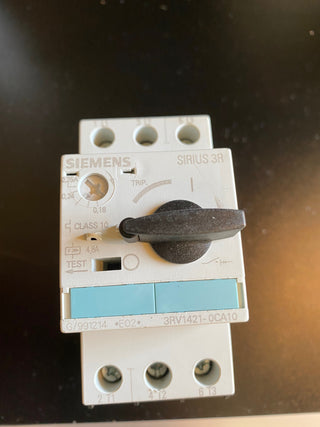 Siemens 3RV1421-0CA10 Motorschutzschalter 0,18–0,25A S0 gebraucht0