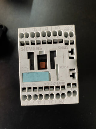 Siemens SIRIUS Leistungsschütz 3RT1017-2AP01 – Gebraucht0