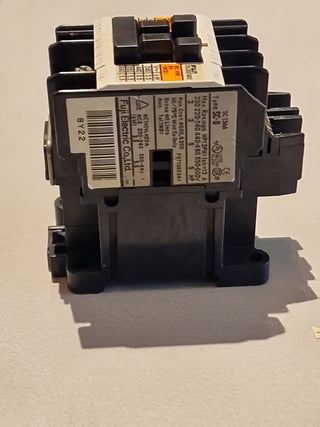 1x Fuji Electric SC-0 (13) Leistungsschütz Schütz 110V/120V AC Spule GEBRAUCHT1