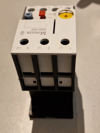 Moeller Moeller ZB32-2,4 Motorschutzrelais + ZB32-XEZ Sockel,#12