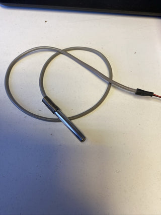 BOSCH Ersatzteil TTNR: 8738204637 Temperaturfühler T1/T4 4000mm0