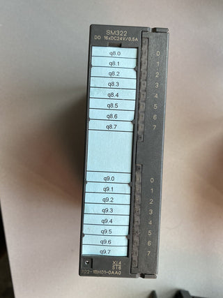 Siemens SIMATIC S7-300 Digitales Ausgangsmodul - Grau (6ES7322-1BH01-0AA0)1