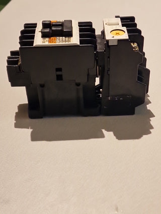 Fuji Electric SC-03 (11) Magnetschütz + TR-0N/3 Überlastrelais (0,8-1,2A) | Gebr3