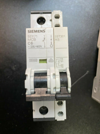 Siemens 5SY71 MCB C6 + 5ST3010 Hilfsschalter Block Kombi 15kA – Gebraucht0