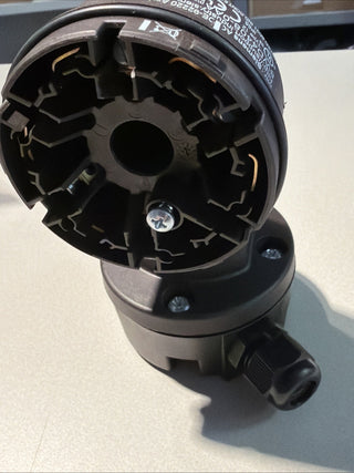 Siemens 8WD4408-0AA Anschlusselement mit Fuß Länge 36 mm max. 230V AC/DC0