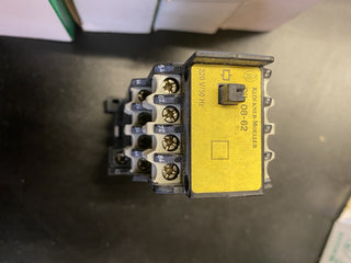 Moeller DIL08-62 Schütz 4KW Spule 220/240VAC1