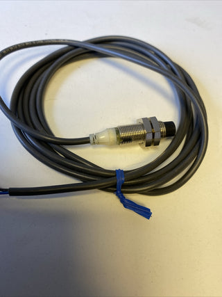 Omron E2A-M12KN08-WP-B1 Induktiver Näherungssensor – NEU7