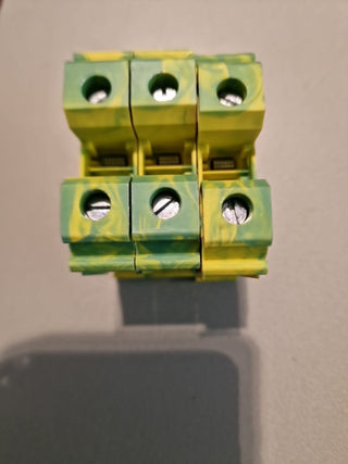 3x  Phoenix Contact 3044241 Ut 35-PE - Anschlussschloss für Schutz0