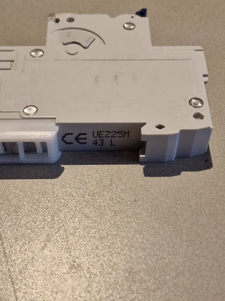 ABL Sursum 1Z25TM Leitungsschutzschalter 25A 277VAC neu4