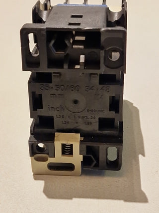 Telemecanique CA2DN22 Hilfsschütz / Steuerrelais – 24V AC – 2S/2Ö5