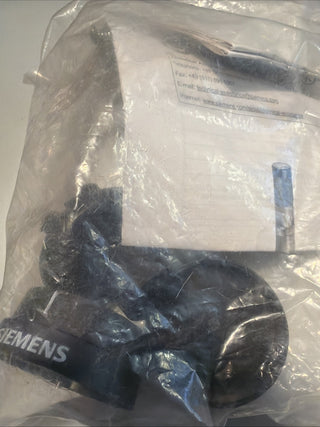 Siemens 8WD4 208-0AA Anschlusselement mit Deckel 230V, 50mm, unused2