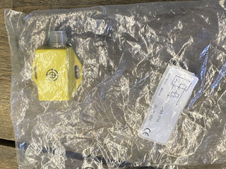 IPSS 1715 ist ein industrieller Näherungssensor (Proximity Sensor)4