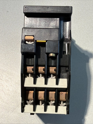Siemens 3TB4017-0A Schütz 9A 600V VDE 0660 3-polig geb3