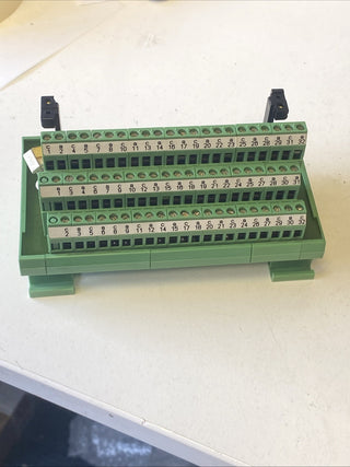 Phoenix Contact UMKS-C64M-VS Übergabemodul 64-polig 2970565 | Gebraucht2