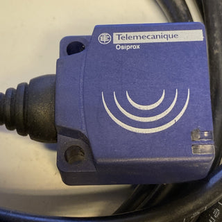 Telemecanique Induktiver Näherungssensor XS8E1A1PBL2 – NEU & Unverbaut2