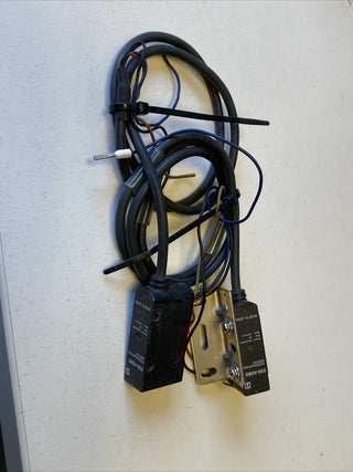 2x OMRON E3S-AD83 Fotoelektrisch Sensor9
