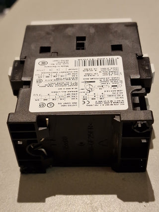 Siemens SIRIUS Leistungsschütz 3RT1023-1AP00 (Gebraucht)3