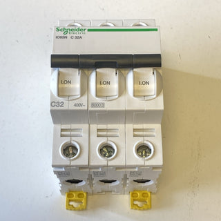 Schneider A9F18332 Leitungsschutzschalter Acti9 iC65N 3P 32A C-Char 6kA NEU4