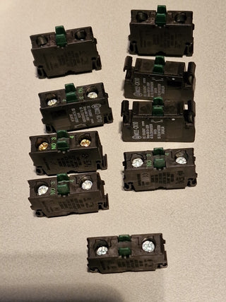 9x Eaton Hilf sschalterblock Frontbefestigung 6A/AC Federzuganschluss - M22-CK102
