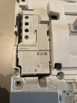 Eaton Moeller NZMN4-AE1250 Leistungsschalter 1250A + NZM4-XUHIV Unterspannung