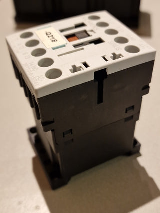 Siemens 3RT1016-1BB41 Hilfsschütz,AC-3 9A, 4 kW/400V, 1S, DC 24V Baugr. S001