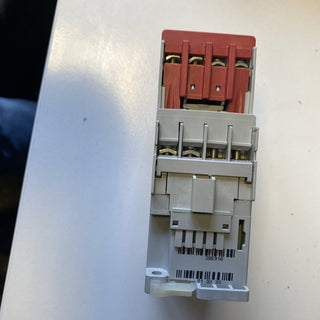 Allen Bradley 700S-CFB440KDC Sicherheitsrelais | 24V DC |4