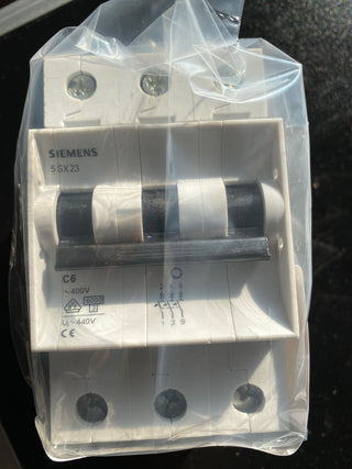 Siemens 5SX23 C6 Leitungsschutzschalter | 3-polig | 6A | Typ C0