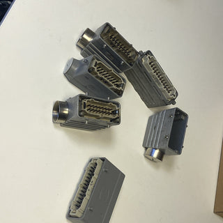 Posten mit 6 Harting Stecker9