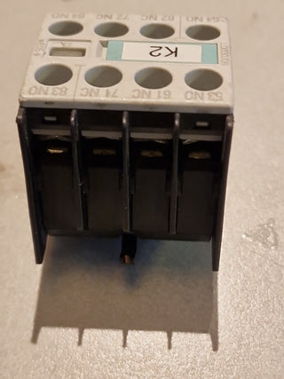 2x Siemens 3RH1911-1FA22 Hilfsschalterblock Hilfsschütz 2NO+2NC 4-polig Gebrauch3