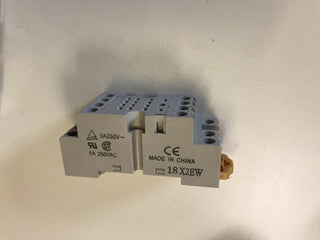 3x OMRON PF113A-E / P2RF Relais Sockel Zubehör Befestigungsschrauben 2-M4x30 NEU0