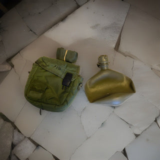 US MILITARY ISSUE 2 QT Canteen Cover mit Flasche olive drab neu4