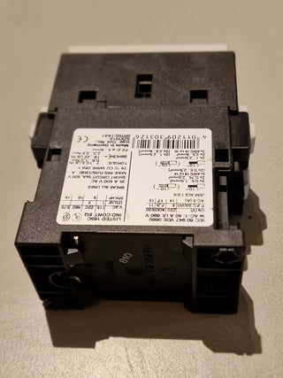 Siemens SIRIUS Leistungsschütz 3RT1025-1BB44 – Baugröße S0 – 24V DC3