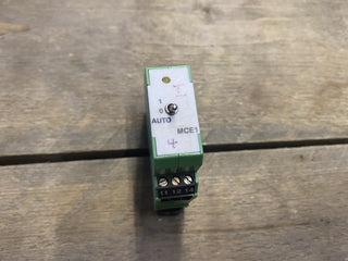 Honeywell MCE1 Schwellwertschalter – Signalkonversionsrelais 24V – Gebraucht1