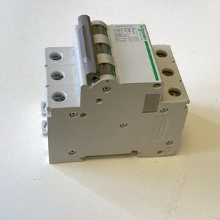 Schneider OSMC32N3D40 Leitungsschutzschalter 3P 40A D-Char 6kA Asfora NEU3