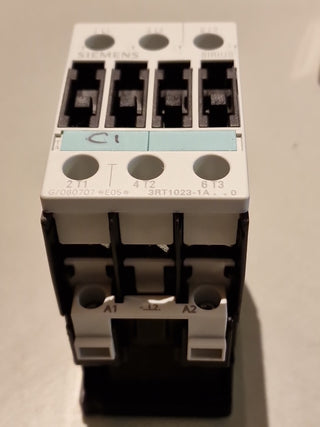 Siemens SIRIUS Leistungsschütz 3RT1023-1AP00 (Gebraucht)0